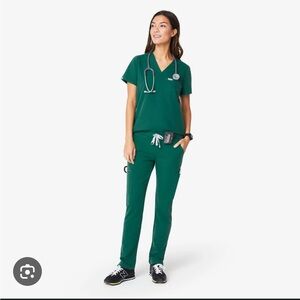 FIGS forest green scrubs set - XS